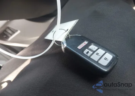 2019 Honda Pilot Touring z USA, uszkodzony, nr VIN 5FNYF6H92KB082566